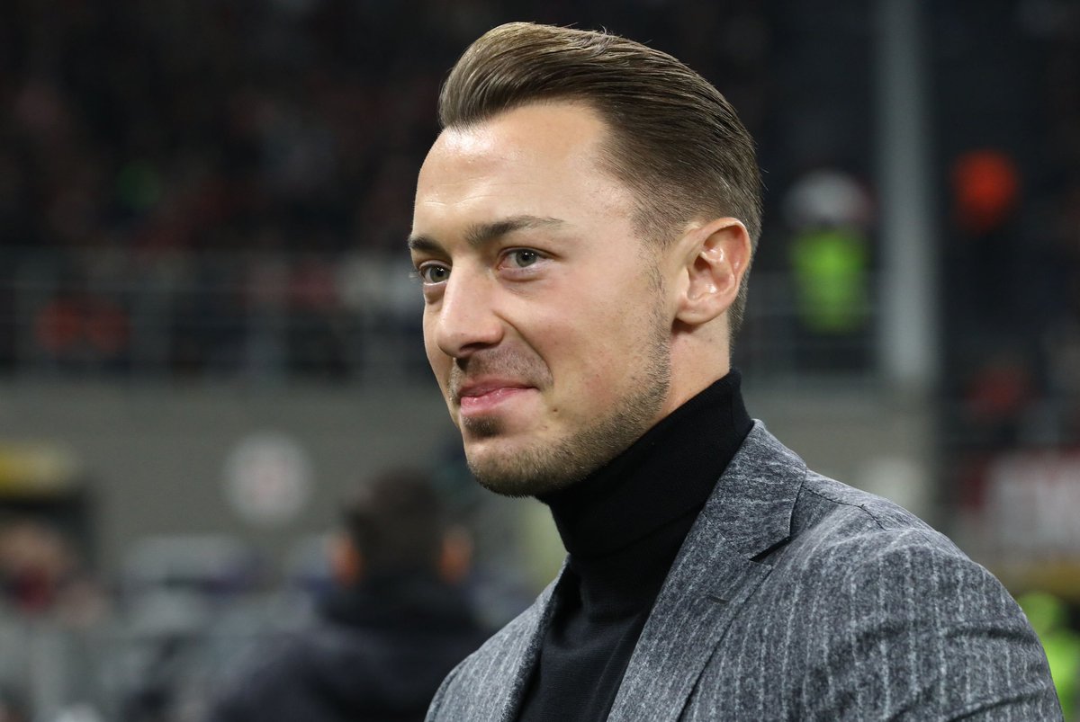 Abdulhak114's tweet photo. ⚪️⚫️🔐 Newcastle to pay €11M compensation to Al-Ahli for Matthias Jaissle! Deal until June 2030, arriving Saturday for his unveiling as new #NUFC boss. Back-to-back AFC Champions League winner steps into a big Tyneside test 🇩🇪⚽️ #NUFC https://t.co/J8aniFyUzu