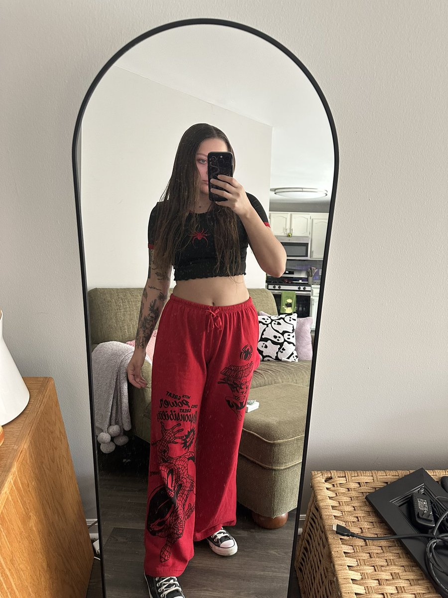 vaultedvulpix's tweet photo. this is my Spiderman Movie fit hehe https://t.co/v6oJ4lhUdF