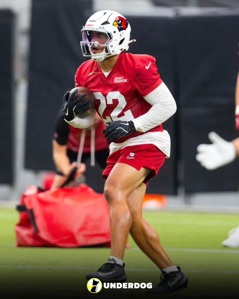 UnderdogNFL's tweet photo. Tyler Allgeier has gotten majority of carries with first-team offense through 8 days of training camp, per @joshweinfuss.

Jeremiyah Love got the remaining reps. https://t.co/3KOkDMbRQX