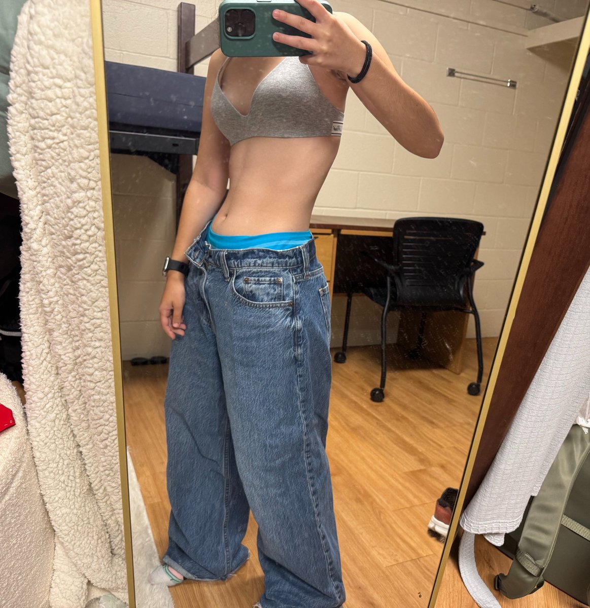 vireloooo's tweet photo. obsessed with side-angle body checks because it hides how big i actually am. anyway #nw spider-man brand new day! https://t.co/uBMnst7Ja3