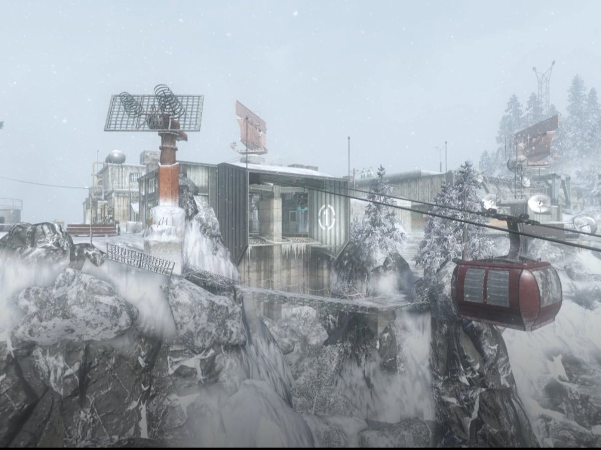 inconveinc's tweet photo. @locktistics1 @Godlikeandy @CallofDuty @tdawgsmitty Literally the same layout just different theme I don't understand the hate https://t.co/JzqNrh8snE