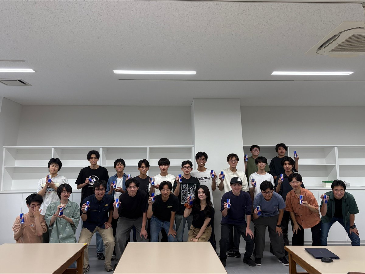 FMC_KIT's tweet photo. レッドブル・ジャパン様よりドリンクをご提供いただきました！
ありがとうございます！🪽

#RedBull 
#夢考房 https://t.co/EGVZ98zqMo