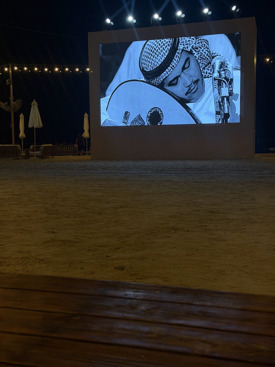 Beshooooo1990's tweet photo. لك بالصدر مربى وبالعين مجلاس
و حبٍ نما بين الضلوع النحايل 

وش عاد ابي بالناس واللي ورا الناس
«و انتي مليتيني … جمال وجمايل » https://t.co/pzfw0ig9io