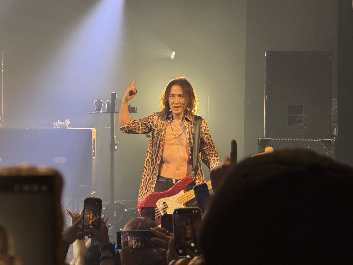 a0sh1's tweet photo. 悪い顔してんな

#LUNAPIC
#大阪1day https://t.co/v4nJGdLOvV