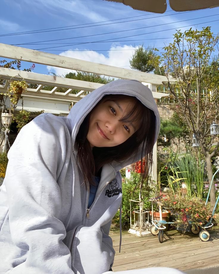 수영. tweet media
