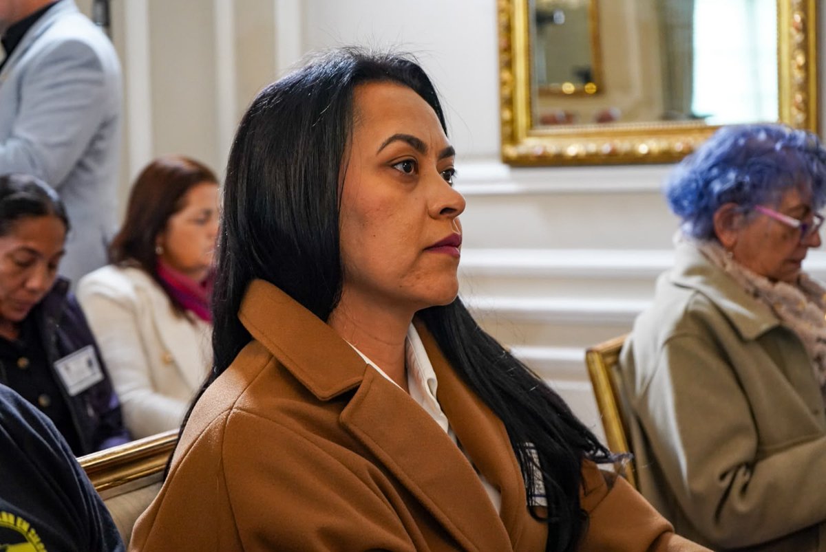 cjlibertad's tweet photo. #DefensaDDHHVíctimas |🎖️Hoy, la Asociación de Víctimas Mujeres Caminando por la Verdad recibió la Cruz de Boyacá en el grado Cruz de Plata; en reconocimiento a su trayectoria, compromiso y persistencia en la defensa de la verdad, la memoria y los derechos de las víctimas. https://t.co/obxqKuY6Iu