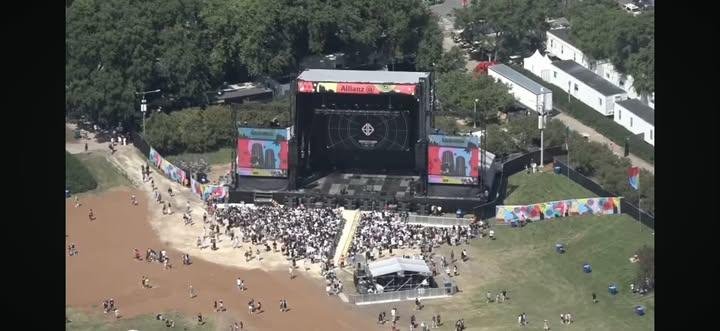 AYiung97786's tweet photo. They pulled out a massive crowd at 3 PM on a hot, broad afternoon! SB19 did that. https://t.co/hVTVYheGnL