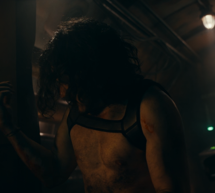 PinchofPeppers's tweet photo. Headcanons about Simon (and the Iron Lung universe as a whole):
> The COI uses prisoners as free labor to mine resources from asteroids and dead moons. Prison labor is very common and is one of the reasons why Simon is still so buff despite limited resources. https://t.co/n75UqBei6D