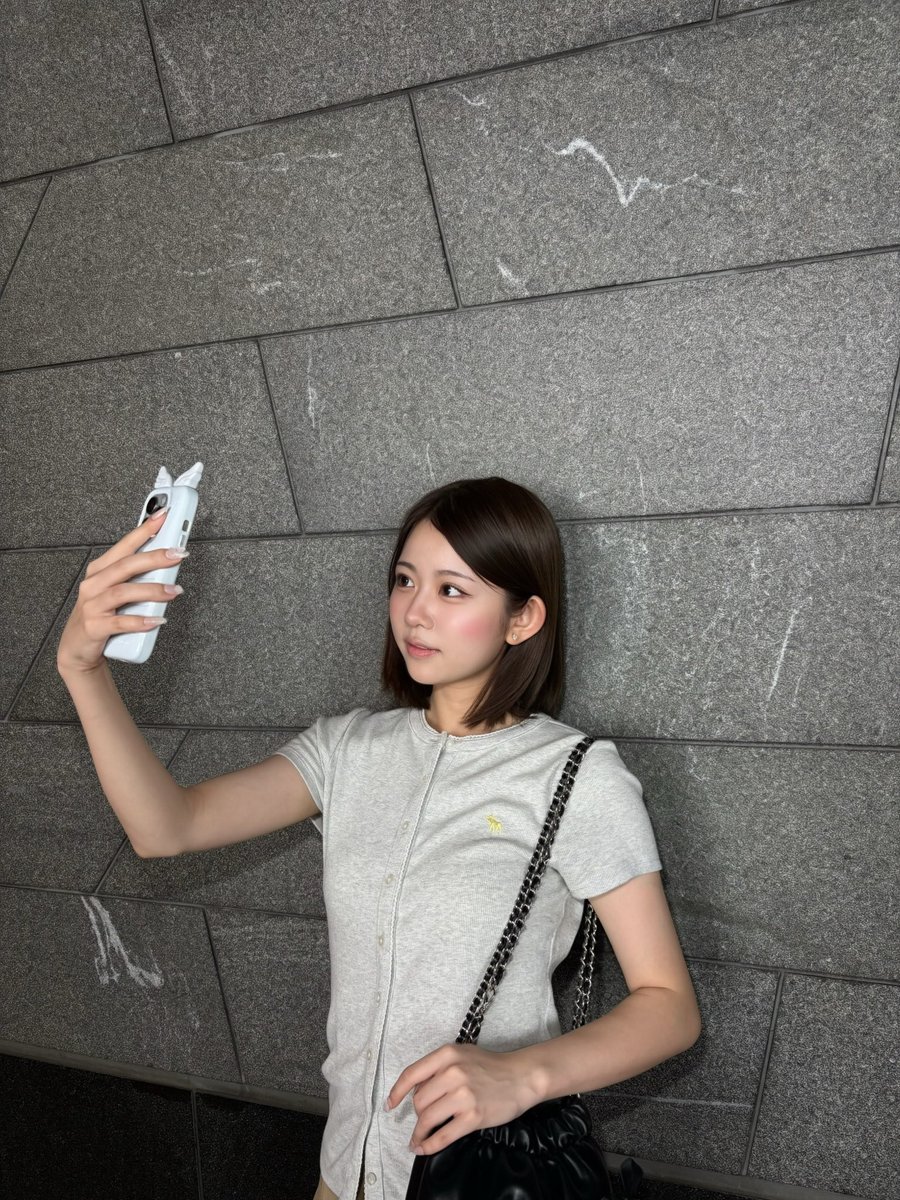 misskeio6_ayano's tweet photo. おはようございます！！
私は春学期が終わって夏休みに入りました！
色んな友達に会えるのがすごい楽しみなんですー！！
今日も1日がんばりましょー！ https://t.co/yHbQpA9vHH