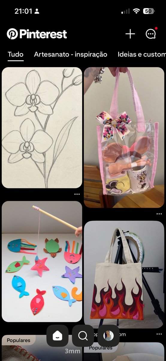 seram3smo's tweet photo. 1- tela de bloqueio (na real ele altera a cada 1hr)
2- tela inicial
3- pinterest 
4- última música que ouvi https://t.co/a07U6ougNZ