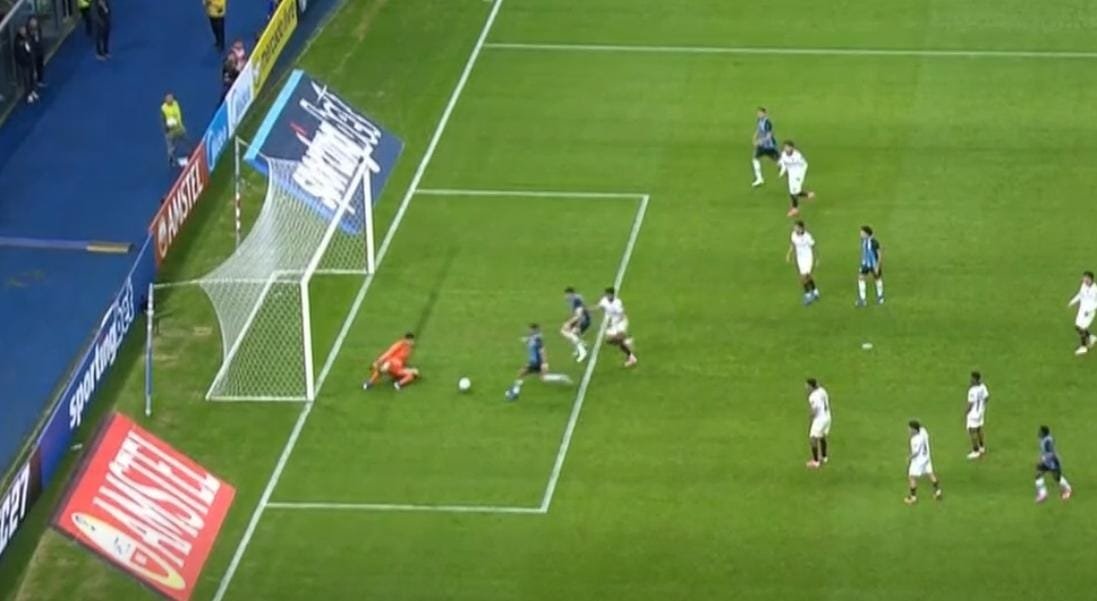 logzxzx's tweet photo. @futebol_info KKKKKKKKKKKKKKKKKKKKKKKK https://t.co/kKLcSAJMGG