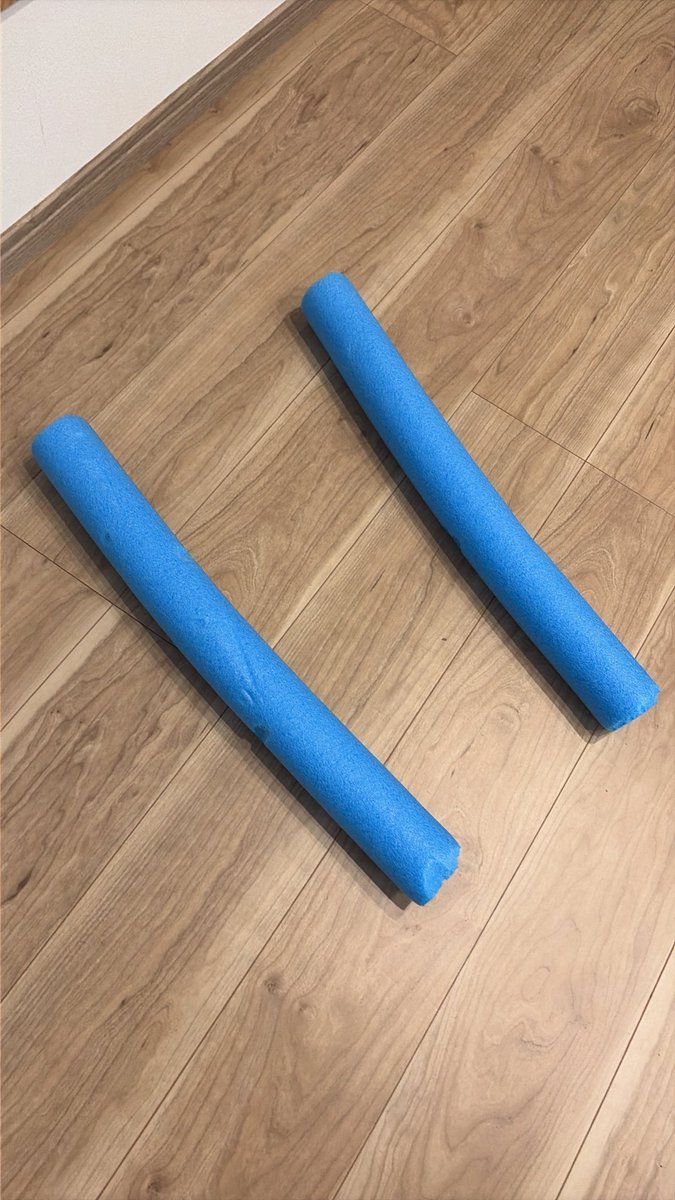 mug_cup88's tweet photo. 朝から息子に
「ぶつかると💥電気がビリビリ！って流れるのしたい！棒がぐるぐるまわるの遊びたい」
って言われて、そんなあぶねーおもちゃ持ってねーよwww笑ってたら
私が手動でこれ動かして
ﾋﾞﾘｯﾋﾞﾘｨｲｲｲ‼︎ﾌﾞｯﾌﾞｰ‼︎ﾊﾞﾁｨｰﾝ‼︎‼︎
って効果音つける遊びのことでした https://t.co/v440aC93PK