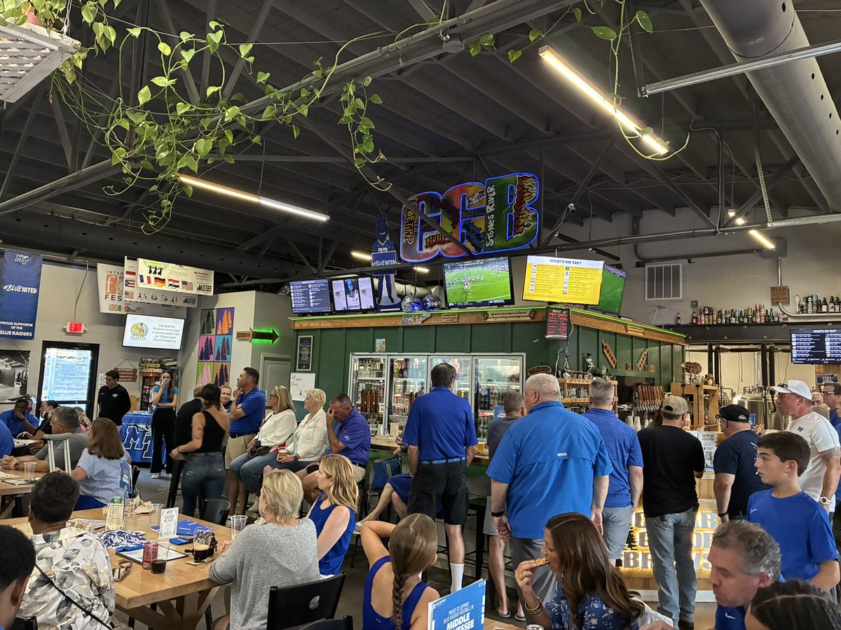 ldeleon5's tweet photo. Perfect finish to the 2026 Blue Raider Blitz at Cedar Glade Brewery in Murfreesboro!! Thanks to @MTSUBRAA Board President @JHarmonHomes for hosting us! #BLUEnited #LetsGoBlue https://t.co/KuL08IiFmH