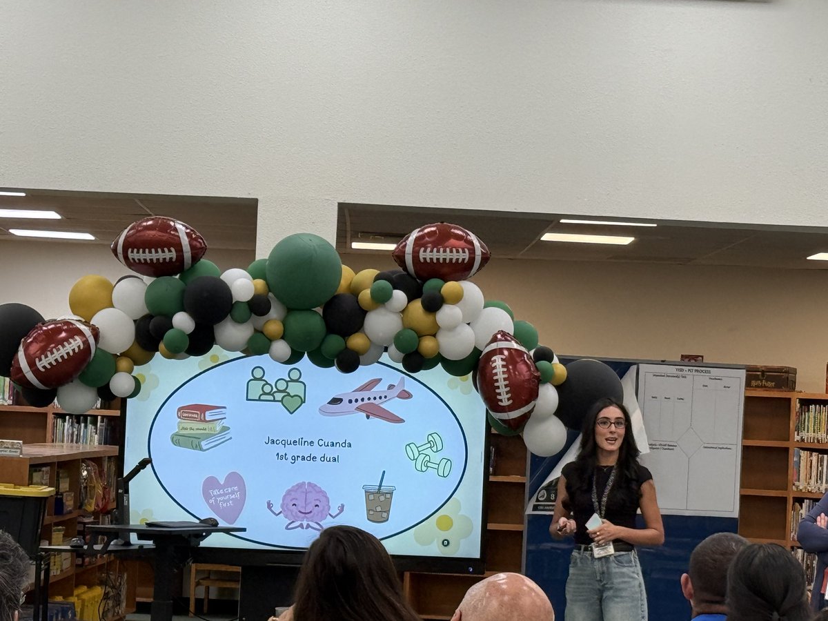 SagelandMicroES's tweet photo. Our SAGES faculty and staff are continuing to grow through professional development as we prepare for an amazing school year! 📚✨

#SAGESProud #ScottieStrong #BackToSchool 🍎💙💛 https://t.co/1MeRT5bJ82