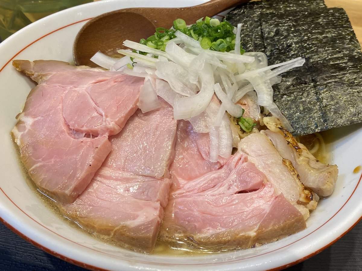 0123MCsi's tweet photo. おはようございます☀️

今日はきんようび✨
週末前、頑張ったご褒美に

自家製麺の一杯は
いかがでしょうか？🍜

本日も皆さまのご来店をお待ちしております😊

⏰営業時間：11:10〜14:30

🔴ロケットナウ✨
店頭価格で注文できるキャンペーン中🚀

🟢Uber Eatsも14:30まで

☝️キャンペーン中 https://t.co/kNJA7d4dRG