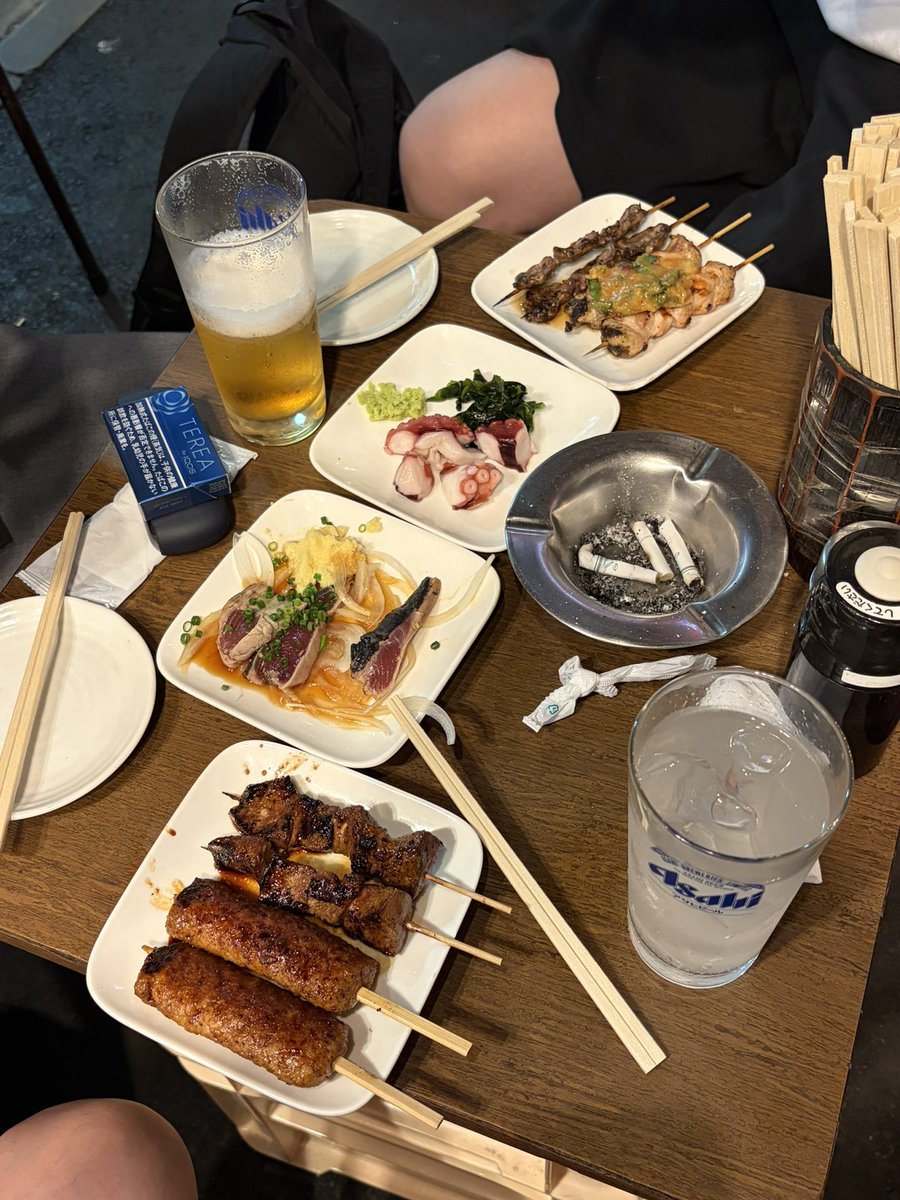 k2k_bk's tweet photo. 最近上野飲み行きすぎて全力で夏感じてる。 https://t.co/nHU455CrhD