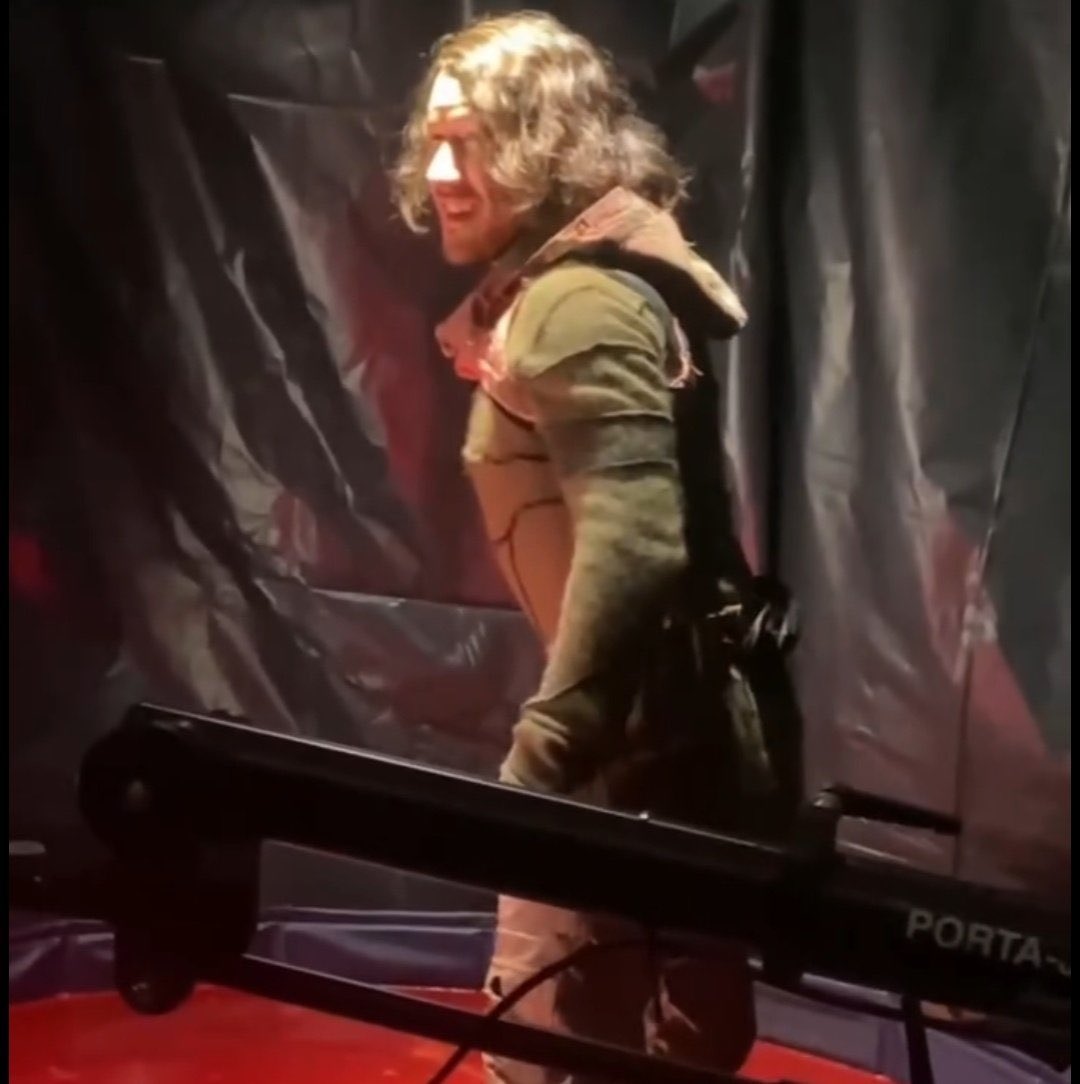 CaptainRosao's tweet photo. simon’s safe and happy and totally alive and okay :) it’s like they heard my cries this morning https://t.co/Vel7dA31X0