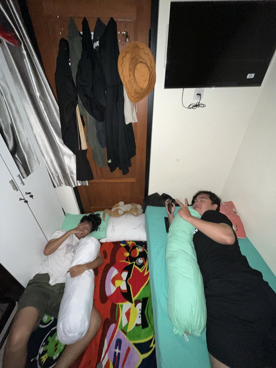 aspash_'s tweet photo. but velixir ICARUS hit different abis pindah kos ke 2, kepake banyak cuman buat bikin semerbak di ruangan dengan kamar seimut ini https://t.co/7F2I97acCE