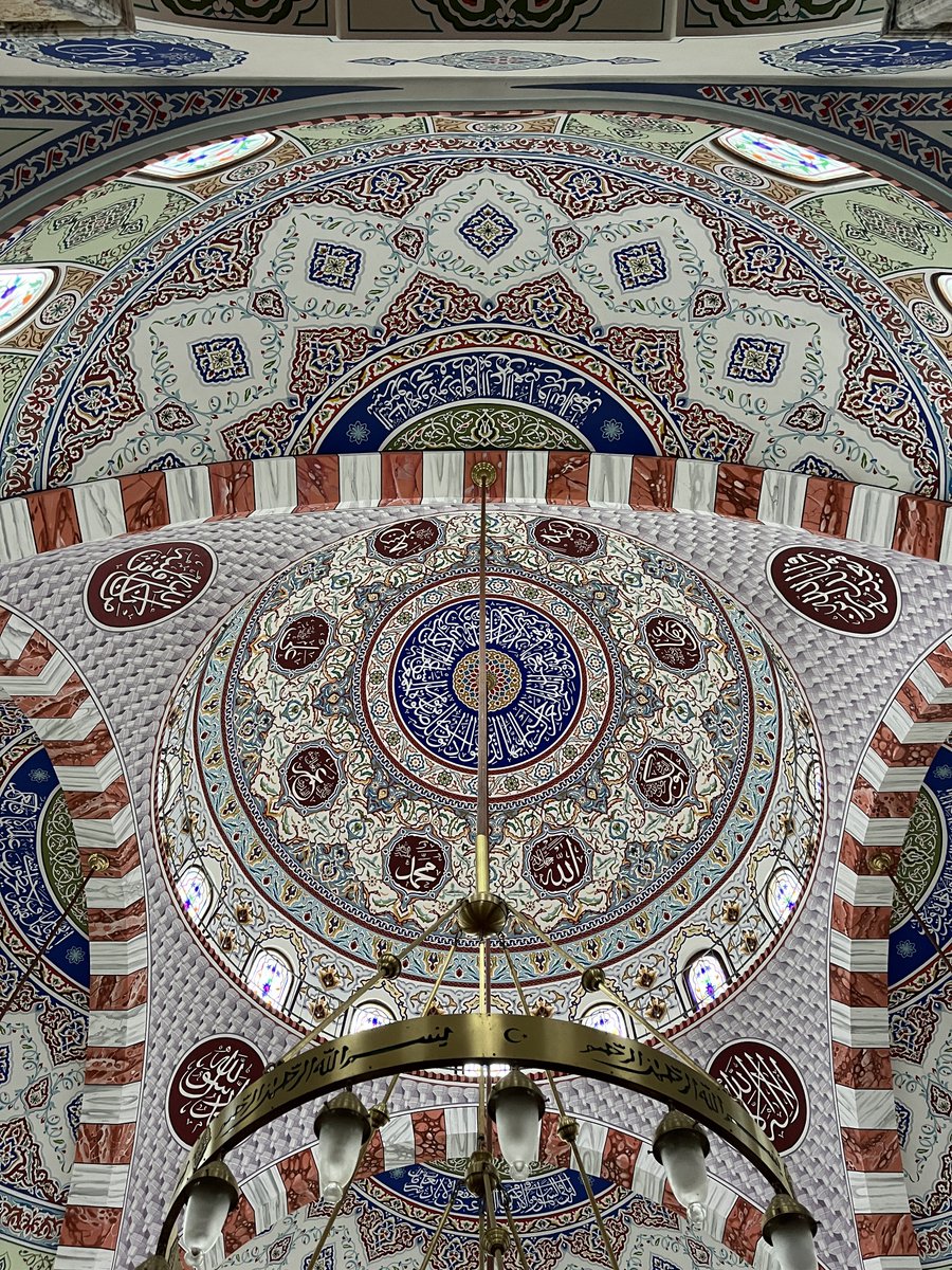 yzcyakup's tweet photo. Her kim kendini iyiliğe adayarak özünü Allah'a teslim ederse sağlam kulpa yapışmış demektir. İşlerin sonu Allah'a varır.

(Lokmân, 31/22) https://t.co/YIMKfCQ3NW