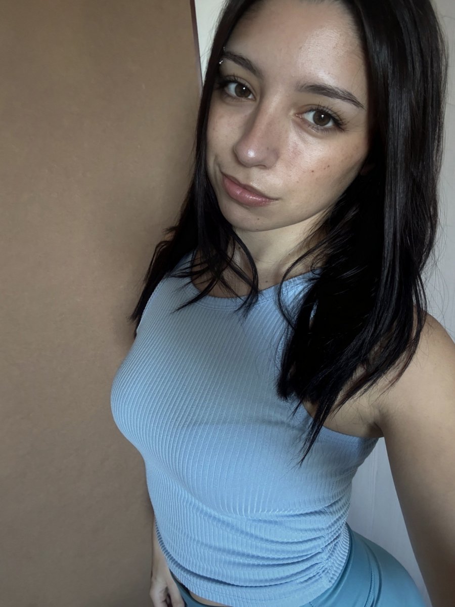 princessfntasy7's tweet photo. feeling photogenic today 📸✨ https://t.co/aHwkG9rqyF