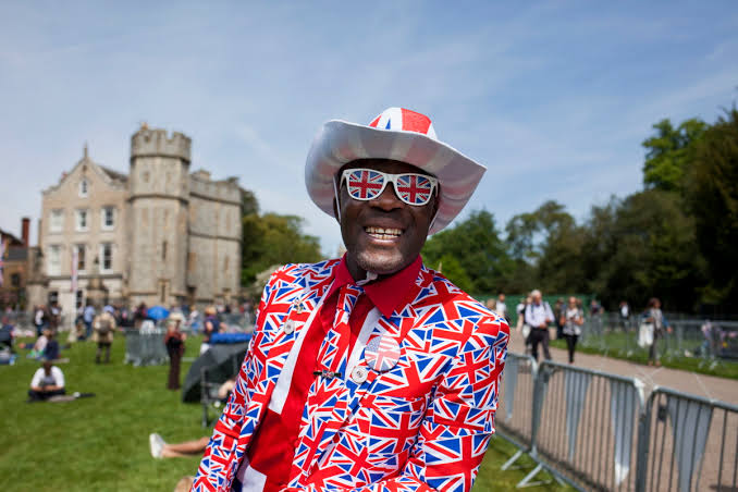 TheGhostSleepi1's tweet photo. The union flag is not an ethnic symbol. It is the flag of the nation &amp; represents Brits of all ethnicities. https://t.co/Zkw0OjYBDJ