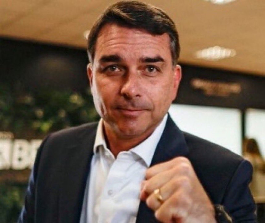 NewsLiberdade's tweet photo. 🚨AGORA - Tereza Cristina aceita ser vice de Flávio Bolsonaro na eleição presidencial https://t.co/w3NJSVPGS8