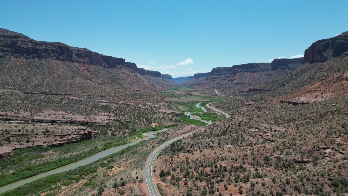 BudSmeal's tweet photo. Is the struggle to reach a destination just a distraction? What do you think really matters... https://t.co/VEhrxWFPXa