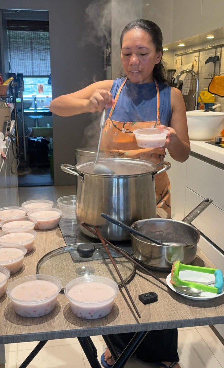 GenQuimba's tweet photo. This morning I prepared Bilo-bilo for selling! It’s a classic Filipino dessert: chewy glutinous rice balls in sweet coconut milk with saba banana, taro, and jackfruit.🥥Served warm or cold. A cozy, creamy treat! 🇵🇭
#BiloBilo #FilipinoFood #FoodBusiness #OFW #HomeCook #PinoySweets https://t.co/TOYDxkh2vS