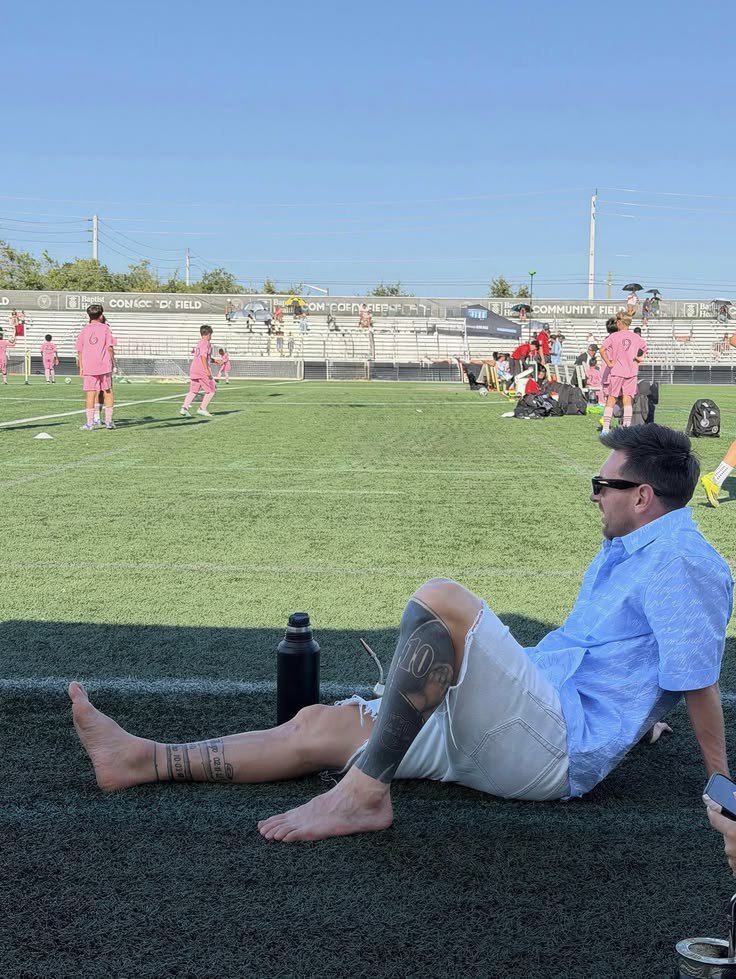Realgoat10v's tweet photo. Resting Time 🐐🐐🇦🇷 https://t.co/4GMNUeAGeJ