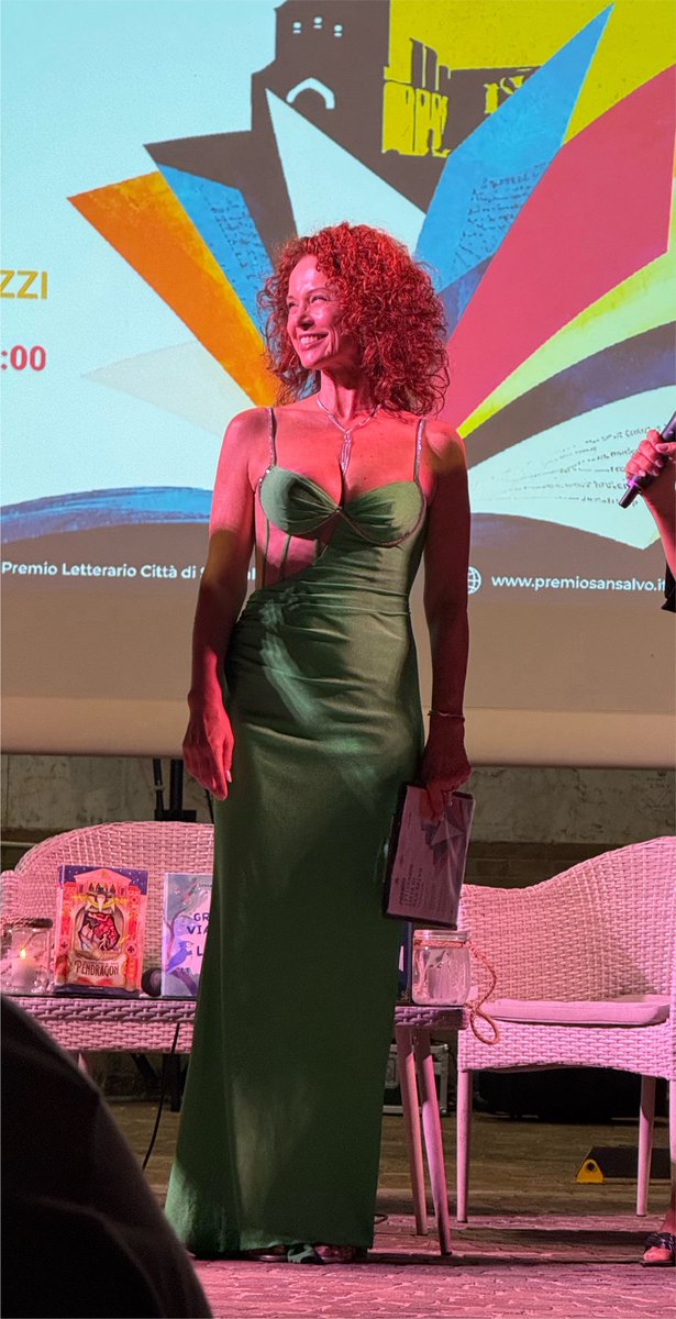lilla_lp_so's tweet photo. Beatrice, la conduttrice 💚🥰 

MERAVIGLIOSA! https://t.co/ebSeBak2qs