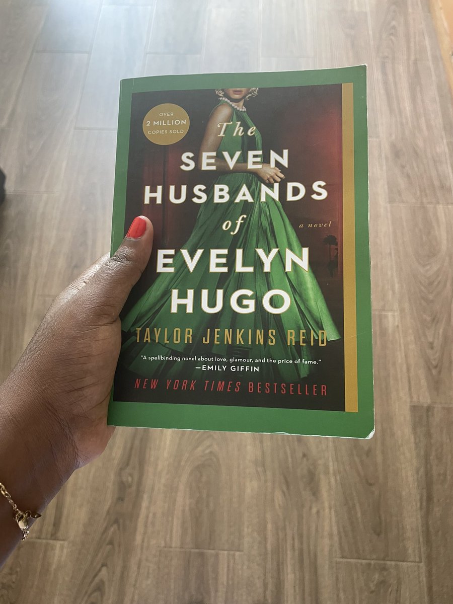 iamphionahlyka's tweet photo. @goodreads Thiss https://t.co/75ZdEaJO4o