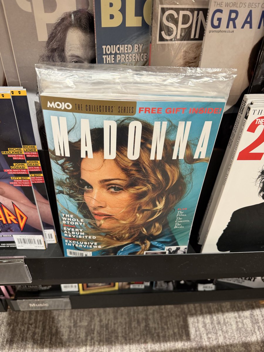 tylerchadwick's tweet photo. Barnes and Nobel find https://t.co/2fLF0HVL3C