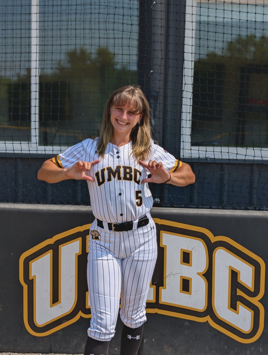 west2025c's tweet photo. I'M BACK! 🐾 UMB "C" YA SOON ☀️ @AmericaEast

I'm so excited to officially announce my commitment to @UMBCsoftball! 💛🖤

Huge thank you to @CoachNick520, @OilerPride22, @mel_ren88 and my parents for believing in me and supporting me every step of the way and thank you @chris_stelma for giving me this opportunity 

Can't wait to start my new journey as a new DAWG! 🐶