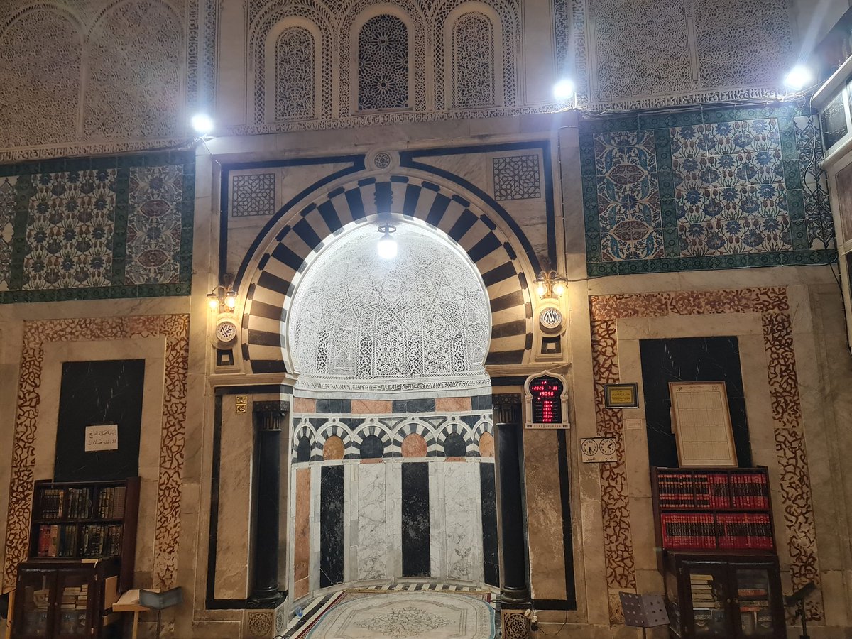 abdmonemdahman's tweet photo. 🕌 الحمد لله الذي اكرمني بالصلاة في جامع سيدي محرز... أحد أبرز معالم المدينة العتيقة في تونس، وشاهدٌ على تاريخٍ عريق

#تونس #جامع_سيدي_محرز #المدينة_العتيقة #المعالم_الإسلامية #التراث_التونسي #العمارة_الإسلامية #السياحة_الثقافية #المدرب_د_عبد_المنعم_دهمان https://t.co/DmgH4J03fM