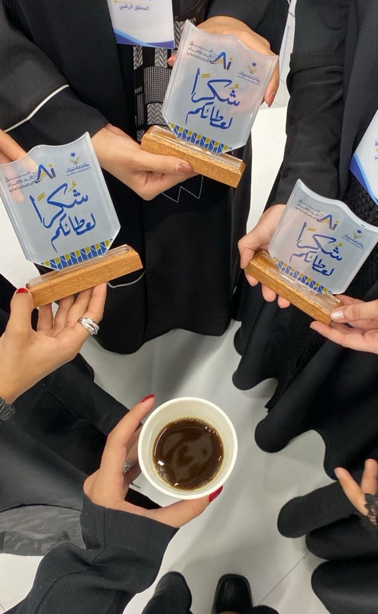 xllcs's tweet photo. سعيدة جدًا بكوني جزءًا من مبادرة الذكاء الاصطناعي صديق الأسرة من خلال بوث المحقق الرقمي.✨

استمتعت باستقبال الزوار وتقديم مسابقات وتحديات تفاعلية تساعدهم على التمييز بين المحتوى الحقيقي و المزيف المُولّد بالذكاء الاصطناعي.

تجربة جميلة، وسعيدة بالمساهمة في تعزيز الوعي الرقمي 🌟 https://t.co/C35iiiJEs7