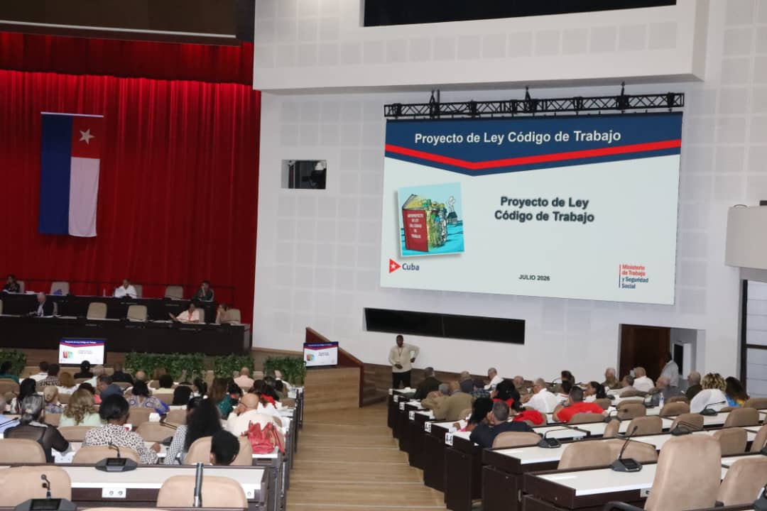 DrRobertoMOjeda's tweet photo. Trascendentales y necesarias normas que blindan jurídicamente las aspiraciones de prosperidad y bienestar del pueblo de #Cuba fueron aprobadas en la jornada de hoy por la @AsambleaCuba.#PoderPopular https://t.co/oPGsggFOvD