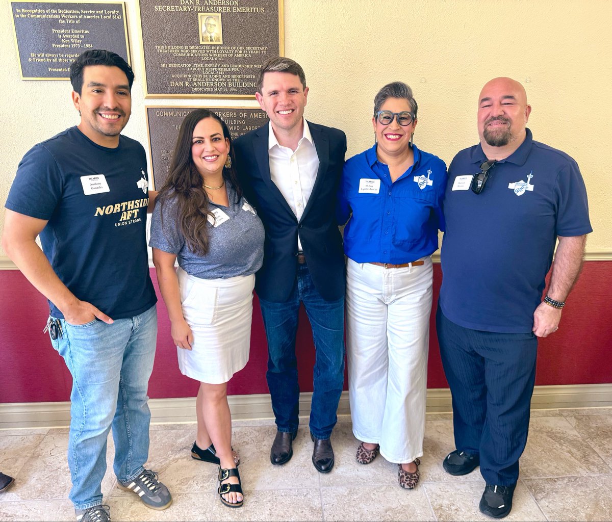katiecurtis1217's tweet photo. Good conversations about the future of Texas public education. Grateful for leaders who listen to educators, public education advocates, and our communities…🤝🏻🍎💙⭐
#TxEd #PublicEducation #TeacherVoice #Talerico https://t.co/en2LFGuyqH