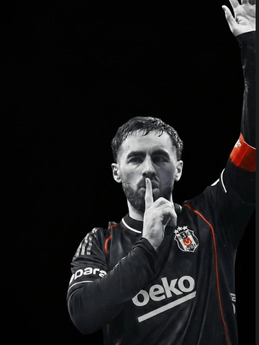 ozenali816's tweet photo. Midtjylland T.D Mike Tullberg :

“İki maçtada Beşiktaş’tan eksik oyuncuyla oynadık.
Kırmızı karttan bahsetmiyorum, Orkun Kökçü hep iki kişilik oynuyor, çok üst düzey biri.” https://t.co/QTWjsPS1JE