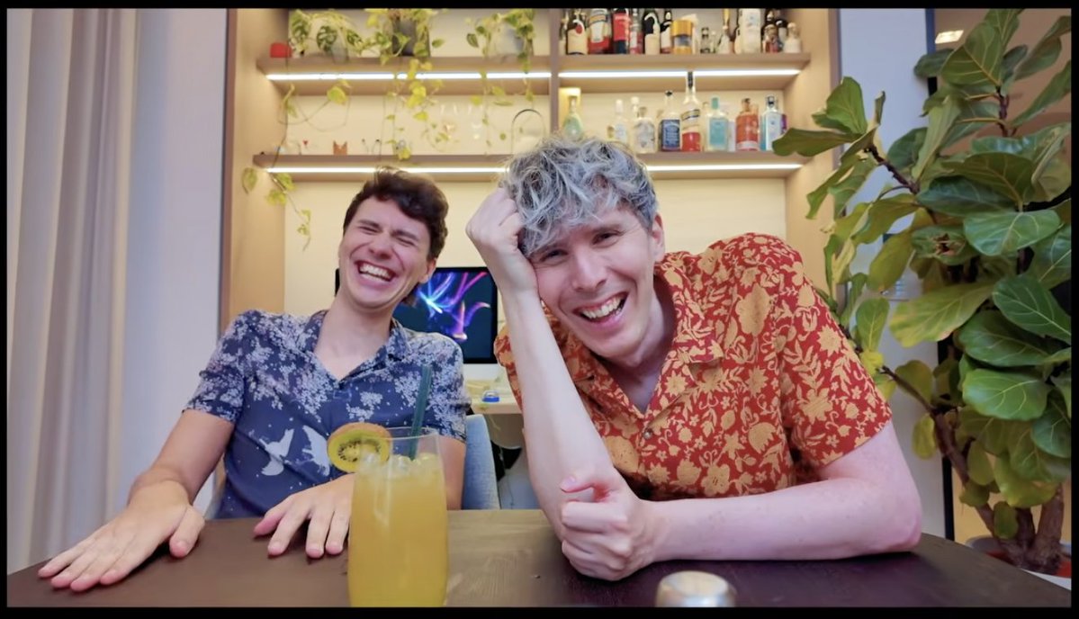 theolivermirror tweet picture