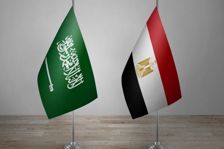 SaudiNews50's tweet photo. عاجل..

المملكة:

ندعم كافة الإجراءات التي تتخذها مصر لصون سيادتها وحماية أمنها ومصالحها.

- https://t.co/FmfdMKFeWo