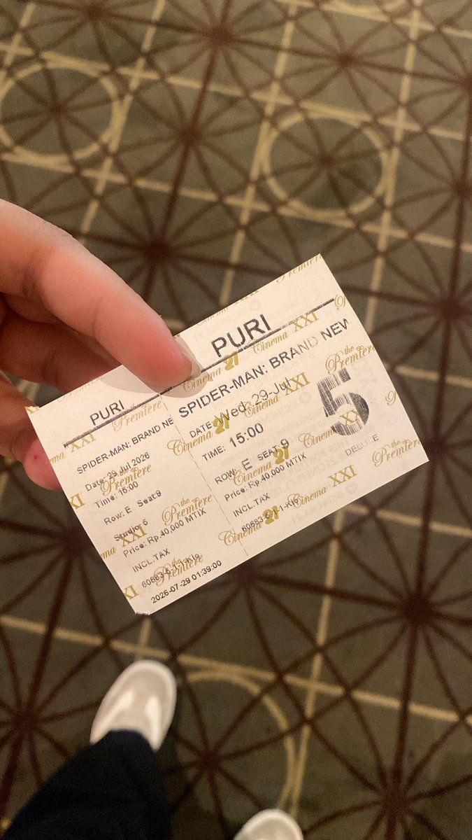 nikiskisser's tweet photo. watched BND with my MJ <3 https://t.co/T8XaaHS97y