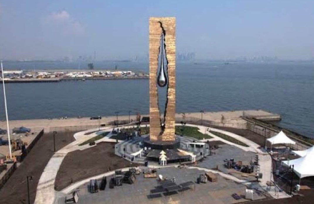 TheRubberDuck79's tweet photo. REMEMBER - on 9/11/2006 - Russia called the United States PUSSlES for letting our government get away with the events of September 11/ 2001 - by donating a 10 story vagina complete with a nickel plated cIitoris that sits in Bayonne, NJ so onlookers could look through the giant vagina to see the WTC complex.