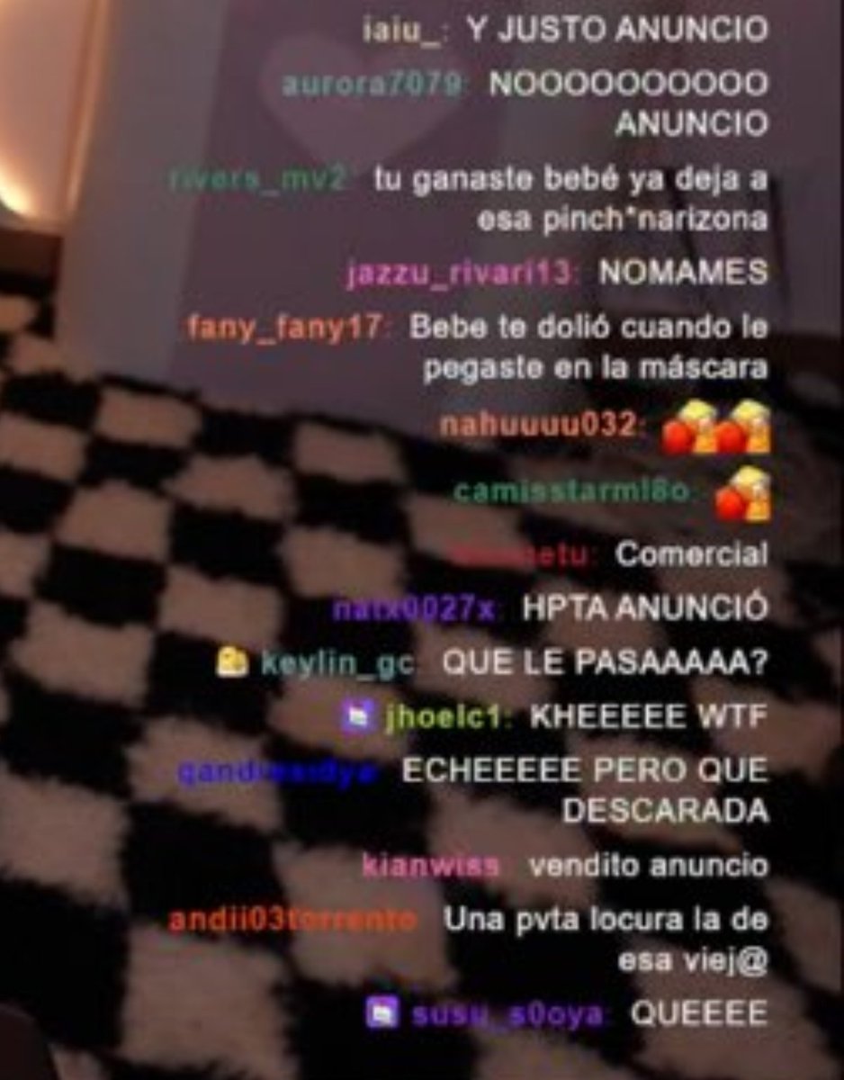 vampireimage's tweet photo. @Badzxmbie @bbygato Tendría sentido de no ser porque no salen ahí esos mensajes lol https://t.co/H73zwhvgpr