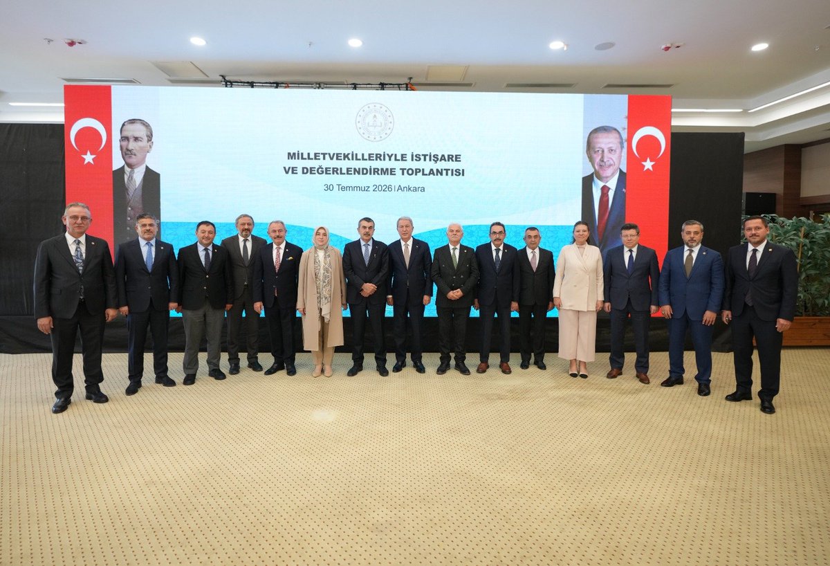 avSelmanEser's tweet photo. Milli Eğitim Bakanımız Sayın Prof. Dr. Yusuf Tekin’in ev sahipliğinde ve Grup Başkanvekilimiz Sayın Özlem Zengin’in koordinasyonunda, kıymetli milletvekillerimizle birlikte İstişare ve Değerlendirme Toplantımızı gerçekleştirdik.

Toplantımızda eğitim alanındaki çalışmaları, önümüzdeki döneme ilişkin hazırlıkları ve hedeflerimizi ele aldık.

Cumhurbaşkanımızın Sayın Recep Tayyip Erdoğan'ın ortaya koyduğu Türkiye Yüzyılı vizyonu doğrultusunda, millî ve manevi değerlerimizi merkeze alan anlayışıyla eğitim politikalarına yön veren Millî Eğitim Bakanımız Sayın Prof. Dr. Yusuf Tekin’e nazik ev sahipliği için teşekkür ediyorum.