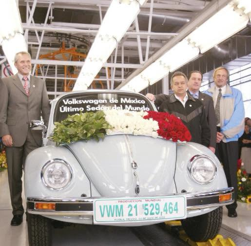 MexicoMagico's tweet photo. Hace 23 años, el último Vochito salió de la planta de Volkswagen en Puebla. https://t.co/cAjiK7IhAD