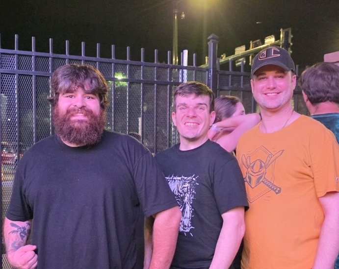 TheGodzillaDude's tweet photo. Bro last night was genuinely a great night fr, I've gotten to meet 3 HIVE bros finally man, this is has been so fucking healing for me. I only wish we could've hung out with Reeduardo longer for like a post show beer or something 😭❤️🐝 https://t.co/FJAReSS2gO