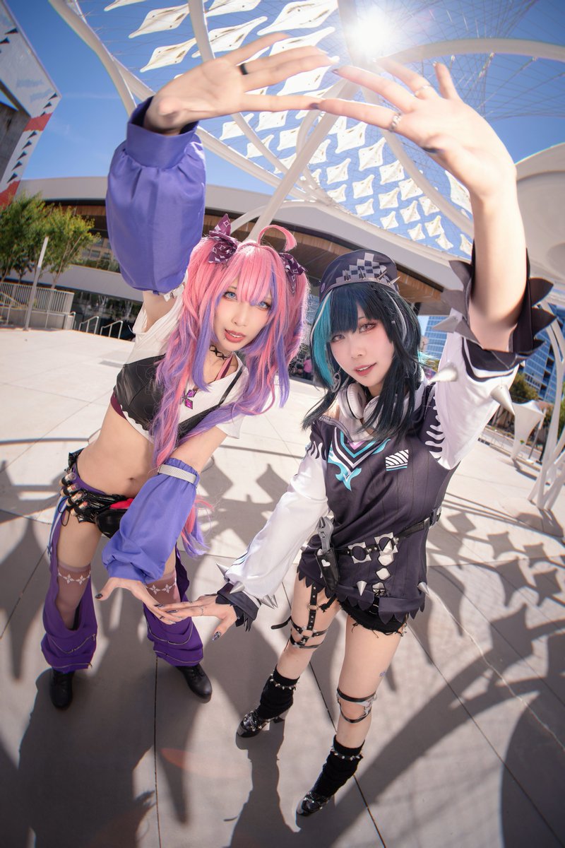 bambicos_'s tweet photo. FLOW GLOW at #offkaigen5 with my bestieee  💅✨ + 🎧🔧 !!
-
-
-
-
#hololivecosplay
#ヴィヴィメイク #もはやちはや https://t.co/9A4mR11177