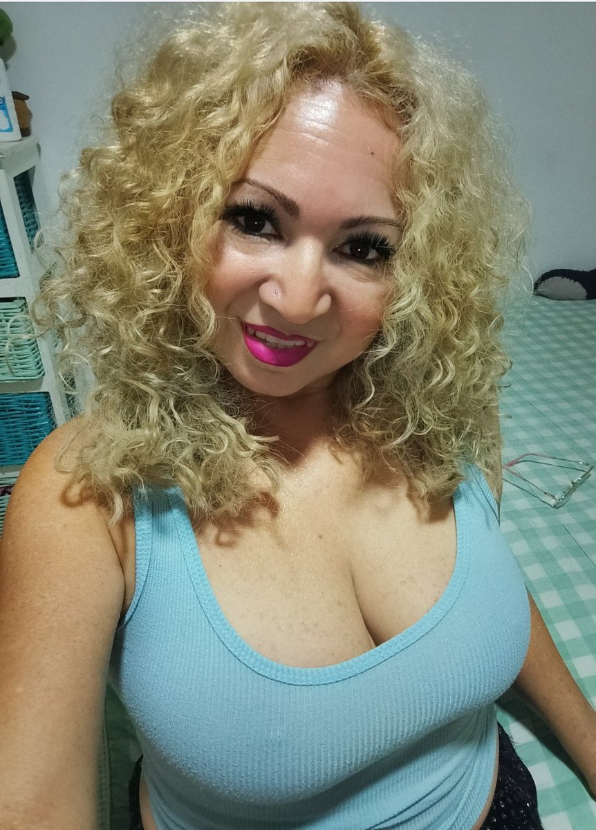 AlmadaAlma98455's tweet photo. Hey you 👀💕 I was feeling cute today… so I had to say hi 😘 https://t.co/LmWBYUByCD