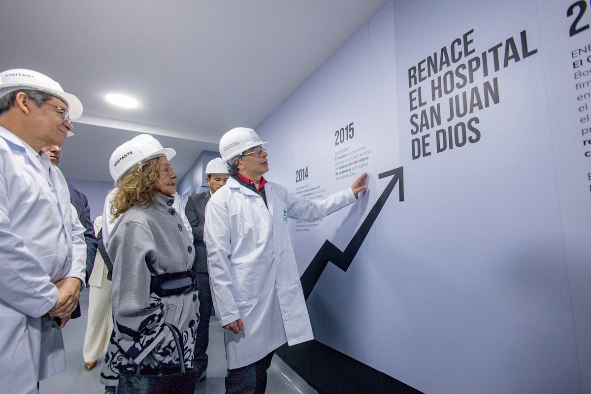petrogustavo's tweet photo. Mi mamá fue paciente del San Juan de Dios. Hoy muestro los avances de obras y restauración.

Toda el área antigua de urgencias, hoy de atención primaria, está lista, el alcalde no dió la habilitación para servicios de salud.

Miles de pacientes bogotanos de escasos recursos podrían ya tener atención en salud primaria, Pero el sectarismo y odio político no lo permiten.

Muestro las fotos de avance de la restauración y de la áreas que sirven para atención en salud.

La inversión de mi gobierno llega a 2,5 billones. En la obra central de la Paz y la Salud pública.