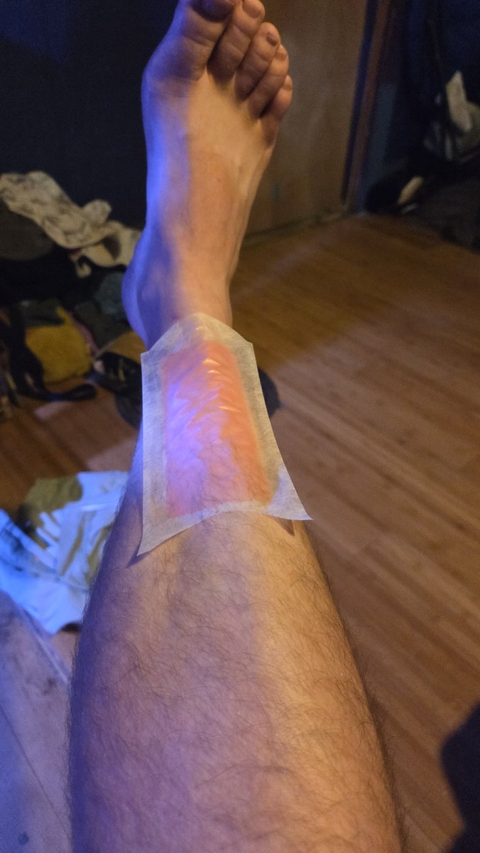 TrollsForge's tweet photo. Been hot out and I got bored ao waxed my legs . Love how my quads look afterwards #legs #waxing #quads #bored #hot https://t.co/FWaqCV9Yir